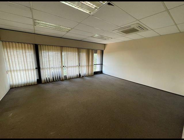 1,594M² OFFICE TO LET IN ALRODE